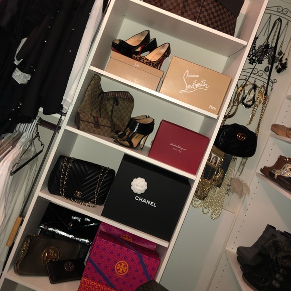 Meet your Posher, Amanda - Picture 3 of 3